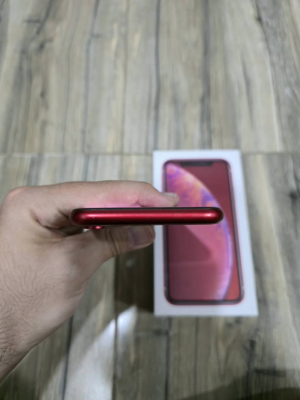 السلام عليكم
ايفون Xr شرق اوسط ذاكرة 128
بطارية 74
كارتونته موجودة
الجهاز نظيف مامفتوح بس الظهر مكسور والكامرة بيها رجفه فقط 
السعر 220 وبيه مجال

مكاني كربلاء
للاستفسار واتساب ***********
