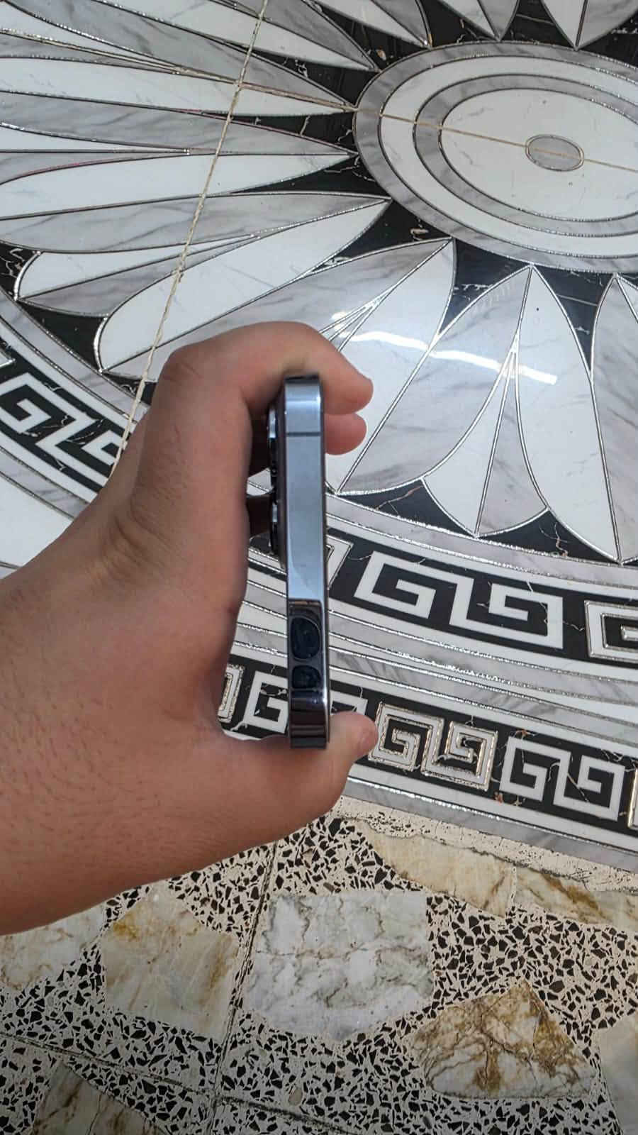 آيفون ١٣ برو ماكس • بطارية ٧٥ • كفالة عامة