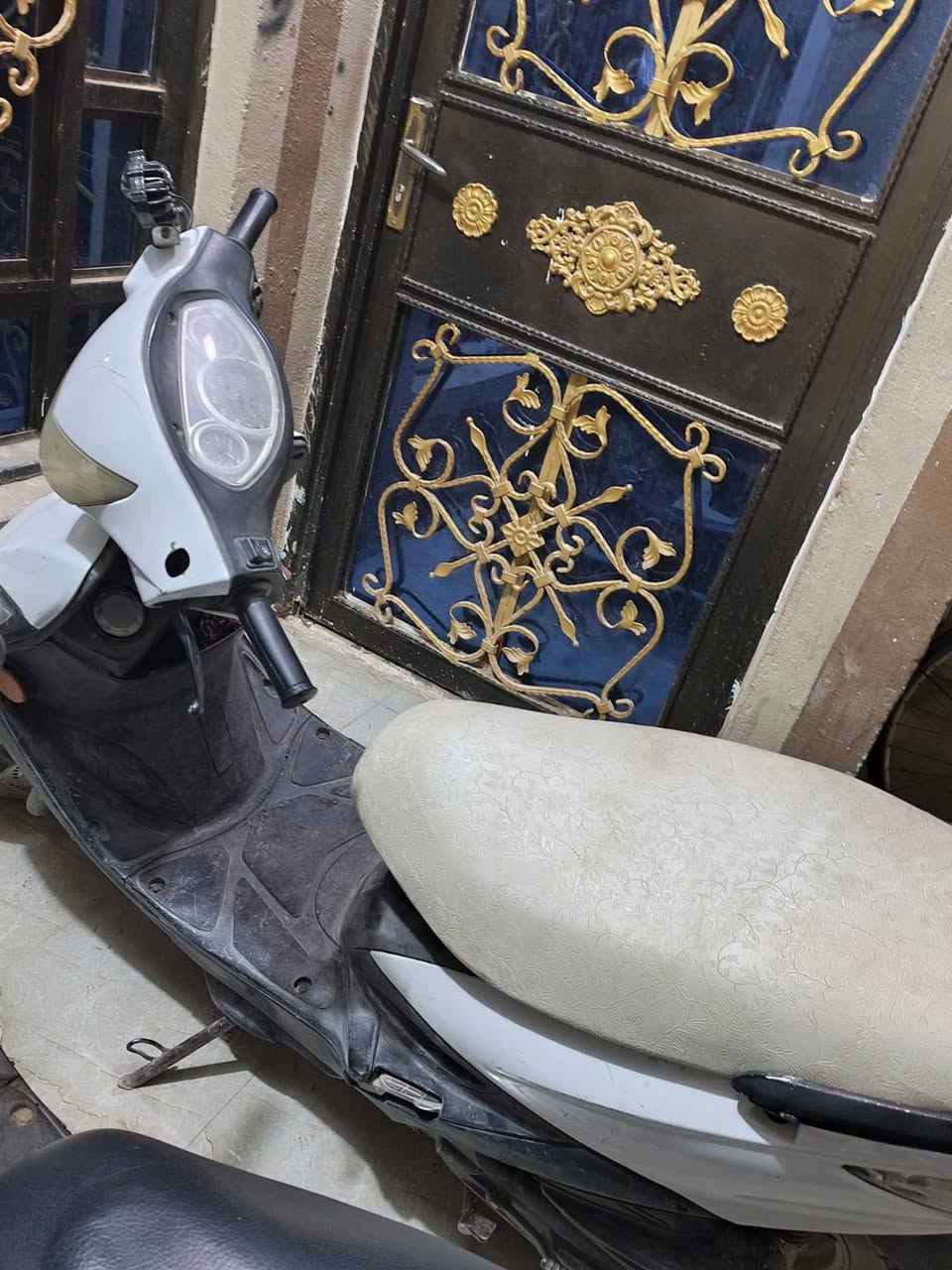 دراجه كامكو جي فور دراجه بلادي مامبدل بيها برغي وع الفحص مكينه مامفتوحه شرط كهربائيات شغاله نكره سلف مكانها النجف ابوصخير السعر 450وبيها مجال للاستفسار ***********
