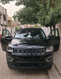 جيب كومباس 2018 اسود فول لمتد وارد أمريكي سياره جاهزه وجديده ماشي ٨٧ ا...