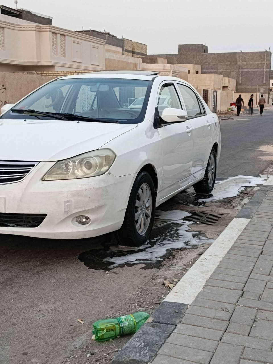 بي واي دي 2016 مكينه كير تبريد حداده تخم تاير باتري كله جديد البدي شوف العين السعر 50وبيهه مجال التواصل*********** Singapore
