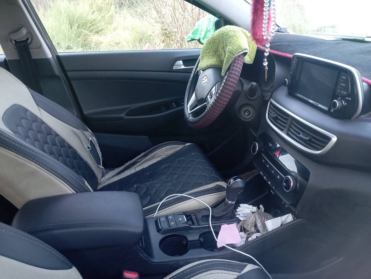 سلام عليكم توسان موديل 19 فور ويل امريكي حادث قطعتين بدون دواخل بدون ايرباك بسمنا جاهزه ماتصرف عليه دينار مكانه بابل محاويل ‏‪***********‬‏
