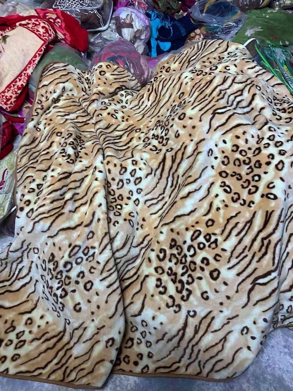 داشکان بە تانی یەک نەفەری٨٠٠٠ دوونەفەری١٥٠٠٠ دۆشەک ٦٠٠٠ لۆک ١٠٠٠٠
کلار- حه مه ي كريم- سه رووي قوتابخانه ي ئەڵوەن  -فەرعی سالۆن شيراز 

***********
