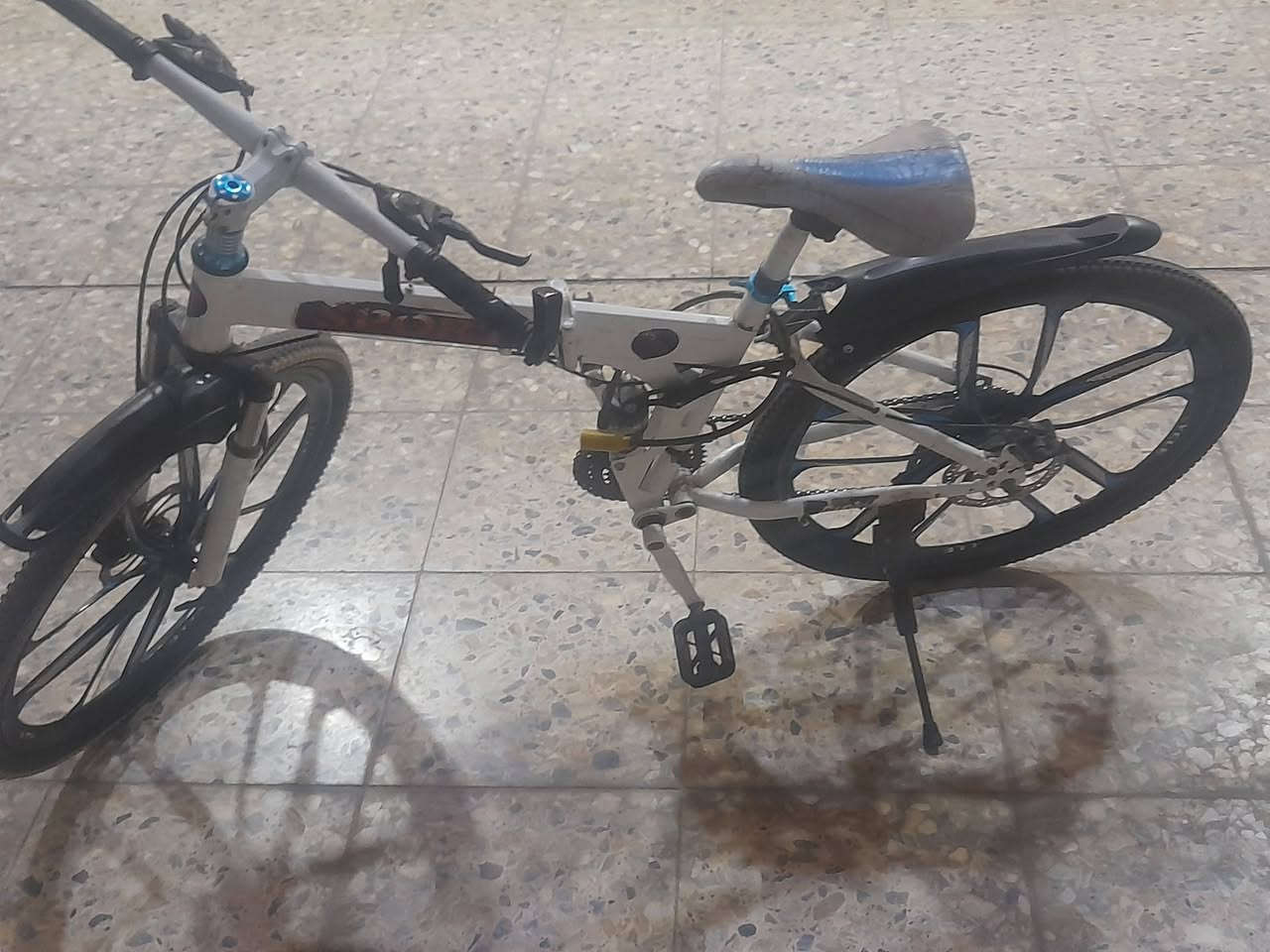 بايسكل عقرب • نضيف • قليل استعمال