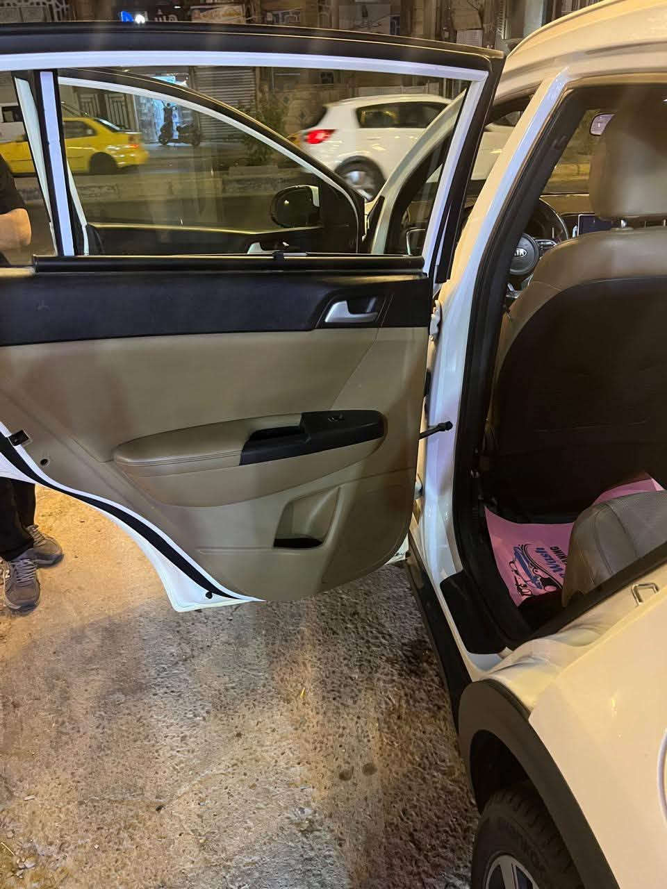 السلام عليكم..
للبيع.. كيا سبورتج خليجي موديل ٢٠١٩ مكفولة من الحادث ماعدا صبغ في البنيد أثر شخوط لغد وشاصي وكير ومحرك وتبريد وكهربائيات مكفول والسونار مرفق بالمنشور
رقم بغداد دولي
محرك ٢٠٠٠ 
بانوراما
شاشة 
كاميرا خلفية 
DRIVE MOODثلاثة أنظمة
لايت زنون
مري شفط 
حساسات أمامية وخلفية 
تبريد قطعتين 
تحكمات أستيرن جهتين 
السعر 175 وبيها مجال بسيط 
موبايل ***********
