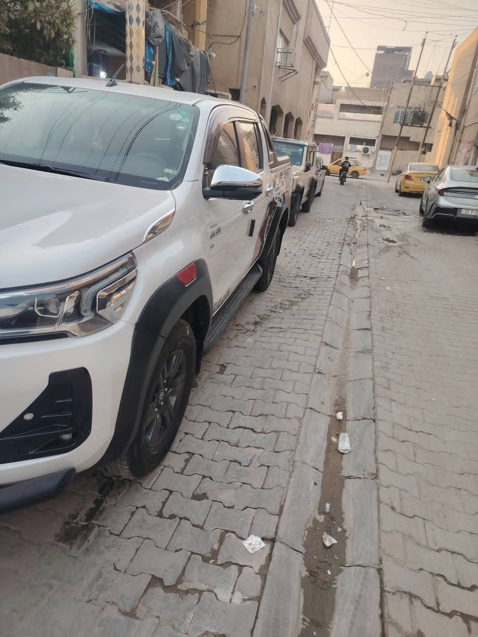 السلام عليكم بيكم مديل ٢٠٢٤ سياره مكفوله كفاله عامه مكان السياره بغداد الجديده ***********
