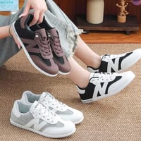 حذاء رياضي • قياس 38-42 • توصيل محافظات