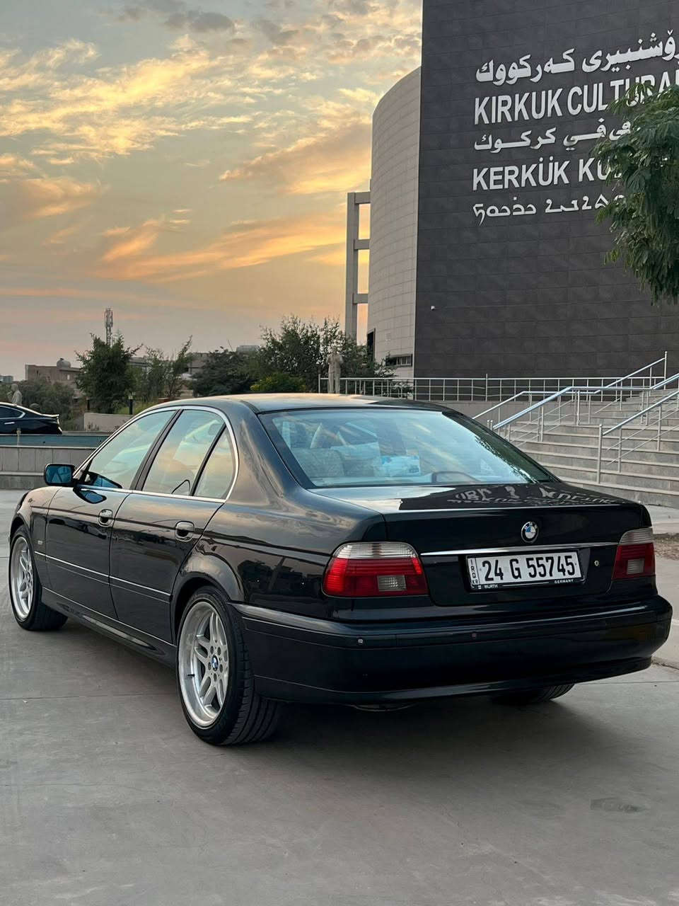 BMW E39 صقر 
موديل 2001 
محرك 528 دبل فانوس المرغوب 
تحویل بشرط 
بدون ضربة نهائيا 
قطعتين او ثلاث صبغ 
هزه جديده سنويه جديده لحد نهاية 2030 
سياره فول  بس بدون سلايت 
سیارە ماشي132 الف مایل 
کشنات جلد 
داخل كريمي 
كشنات سیاحي كهرباء بالكامل 
تحكم ستيرن 
تحديد سرعة 
تراکشن شغال 
حساس امامي و خلفي 
مرايات كهرباء و هيتر 
دعاميات M 
ویالە M 18 تو سایز 
حدادیە امامي و خلفي جدید 
بطاریە جدیدە 
بطاقة بانزین موجود 
سیارە جاهزە و علی وضع الشرکە موو تعمیر سیارە لوك لوك کلشي علی بلاد و ما ناقصها ولا برغي و السیارە احلی من الصور  بهواي . 

سعر110  و بيها مجال 

‏BMW E39 سەقەڕ 
مۆدێل 2001 
مەکینەی 528 دەبڵ دیجیتاڵ مەڕغوب 
تەحویل بەشەرت 
سەیارەکە بێ لێدرانە 
دو سێ پارچەی سبوغە 
هەزەی تازەیە سەنەوی تا کۆتایی 2030 
سەیارەکە فول فولە بەس سلایت نیە 
132 هەزار مایل ڕۆشتوە 
کوشن جلدە 
ناو کرێمیە 
کوشن سیاحیە کامل کارەبایە 
سوکان ڤۆلیۆم 
تەحدید سورعەیە 
تراکشن ئیشەکات
حەساس پێش و دوا 
ئاوێنە کارەبا و هیتەرە 
دەعامی M
ویل M 18 توو سایز 
تاخم پیش و دوای تازەیە 
پاتری تازەیە 
بیتاقەی بەنزینی هەیە 
جاهزە و لەسەر دەقی شەریکە ماوەتەوە سەیارەی تەعمیر نیە یەک بوڕغی نەقس نیە زۆر پاک و جوان ماوەتەوە لە ڕەسمەکان جوانترە

رةقةم ***********
