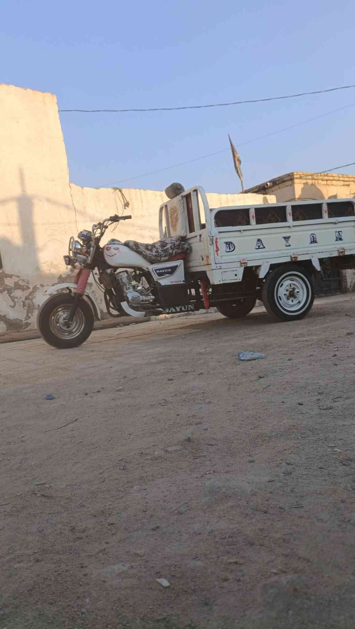 سلام عليكم ستوته لبيع موديل 9 تعمير مال مديل 25 كله جديد مكينه بلكرتون شاصي مكفول بدي جديد كهربائيات كله شغاله بس عوزه باتري ريته بأحد ونص وبيه مجال مال جناي ولمو شراي له تصال رجان شراب بي خير ودلل لحك لن محتاج وريد بيع هثه رقمي ***********

نص مكتوب في الصور:
- 18/09/2026 11:14 POCO M6 PRO
- 18/09/2026 11:13 POCO M6 PRO