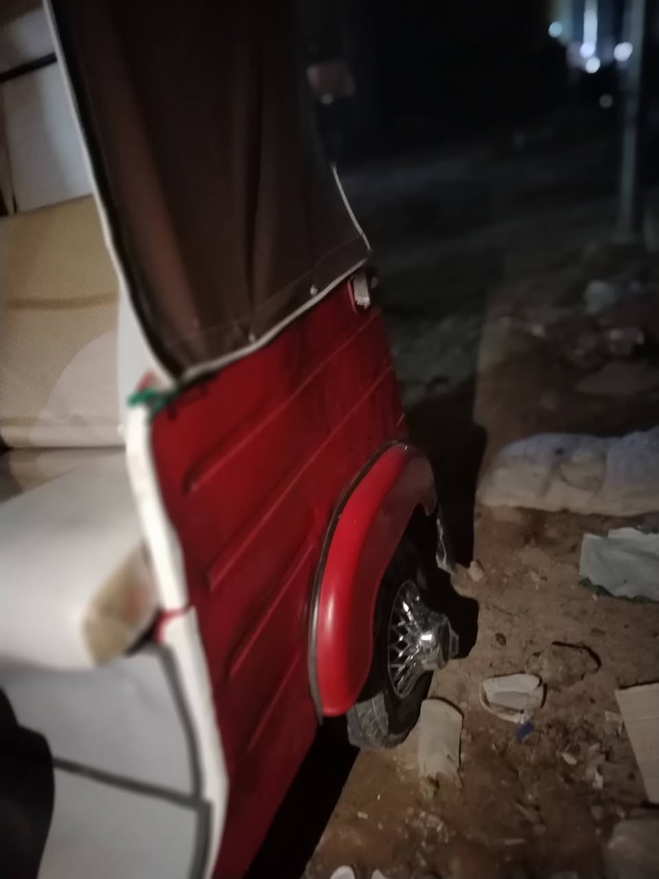 السلام عليكم تكتك للبيع موديل 18رقم وسنويه تحويل ثاني يوم التكتك كامله ولكهربائيات كلهه شغاله التكتك كامله من كلشي كبل الشارع 
السعر 5/500 وبيهه مجال العنوان بغداد الرشاد التواصل ***********
