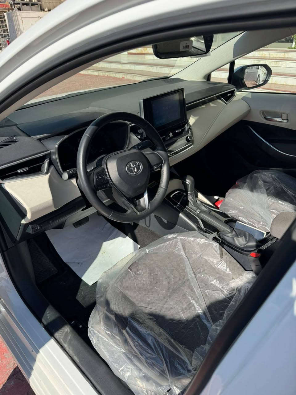 كورولا موديل 2024 شركه ساس وبعدها بالضمان

سيارة جديدة بمعنى الكلمة 

محرك 1800 

ماشية19الف حقيقي 

بصمه + 

سلايت 

تبريد قطعتين 

شاشه ابل كار بلي و اندرويد + كامره خلفيه 

مانع نزلاق + مود درايف +  ايكو مود 

كيجات شاشه دجتل 

حساس لايت كامل اوتو عالي ناصي اوتو + حساس ظغط اطار 

تحكم سترين كامل فول 

لايت زينون + لد نهاري + اشاره لد 

اشاير مري  

وبعد بيها هواي مواصفات 

 مكاني البصره الطويسه 
     السعر 193وبيها مجال ملاحظه سياره شركه ساس مو صيني سياره رقمها اربيل 
للاستفسار ***********
