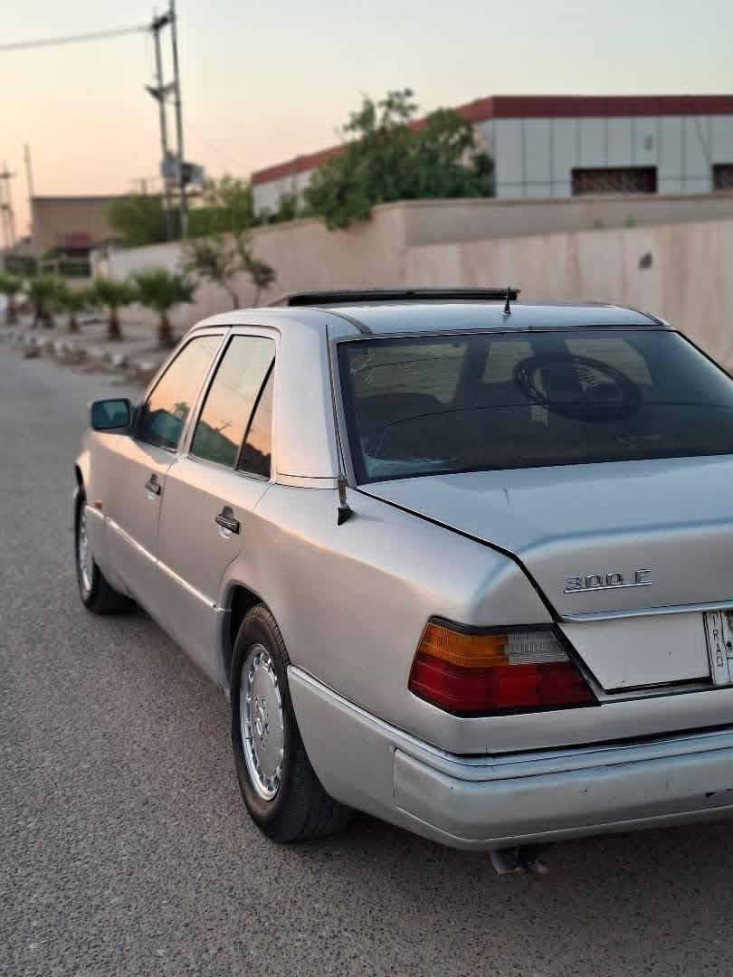 مرسيدس 93 انبار شرط التحويل سنويه لغاية 28 محرك بلاد 300 تبريد شغال ثلج فته شغاله تخم تاير جديد حداده جديده قواعد الدبلات بلاد كهربائيات كله شغاله سياره جاهزه خير من الله السعر 45 ورقه مكاني البصره القرنه ***********
