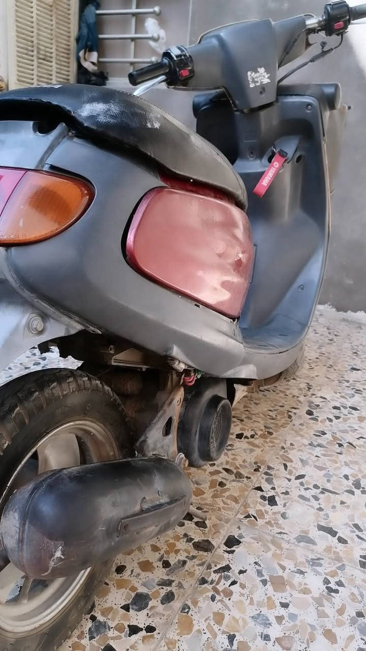 سلام عليگم منغولي للبيع شاصي مگفول محرگ ناعم گهربائيات نقصه باتري 
200 وبيه مجال  مگاني الحر 
***********
