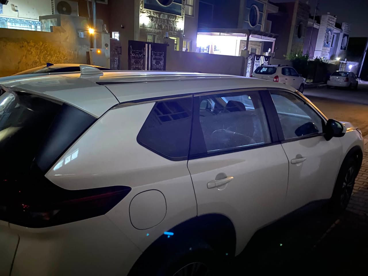 السلام عليكم
نيسان روج موديل 23

محرك 3 سلندر تيربو 

كير محرك شرط 

تبريد قطعتين 

صدر جديد

تايرات جدد

ضرر جاملغ بدون دواخل 

فول ماعدا التنته

رادارات

مراوس باقل واخذ فرق

***********
