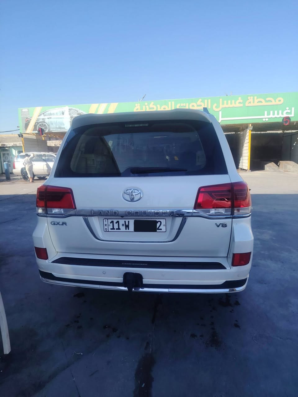#بيع مستعجل او مراوس بأقل 
لاندكروز 2017 رقم بغداد جديد 8 سلندر 4600 جديده كلش ماشية 130 بارد شبرين تقريباً قبق مكينه نفتح شرط لاتجفيت ولاتبديل ولاصبغ لا تنقيص لاتبخير لاصوت لاصرف السيارة كله بلادي سعرهه قفل 395
مكانهه واسط
للاستفسار ***********
