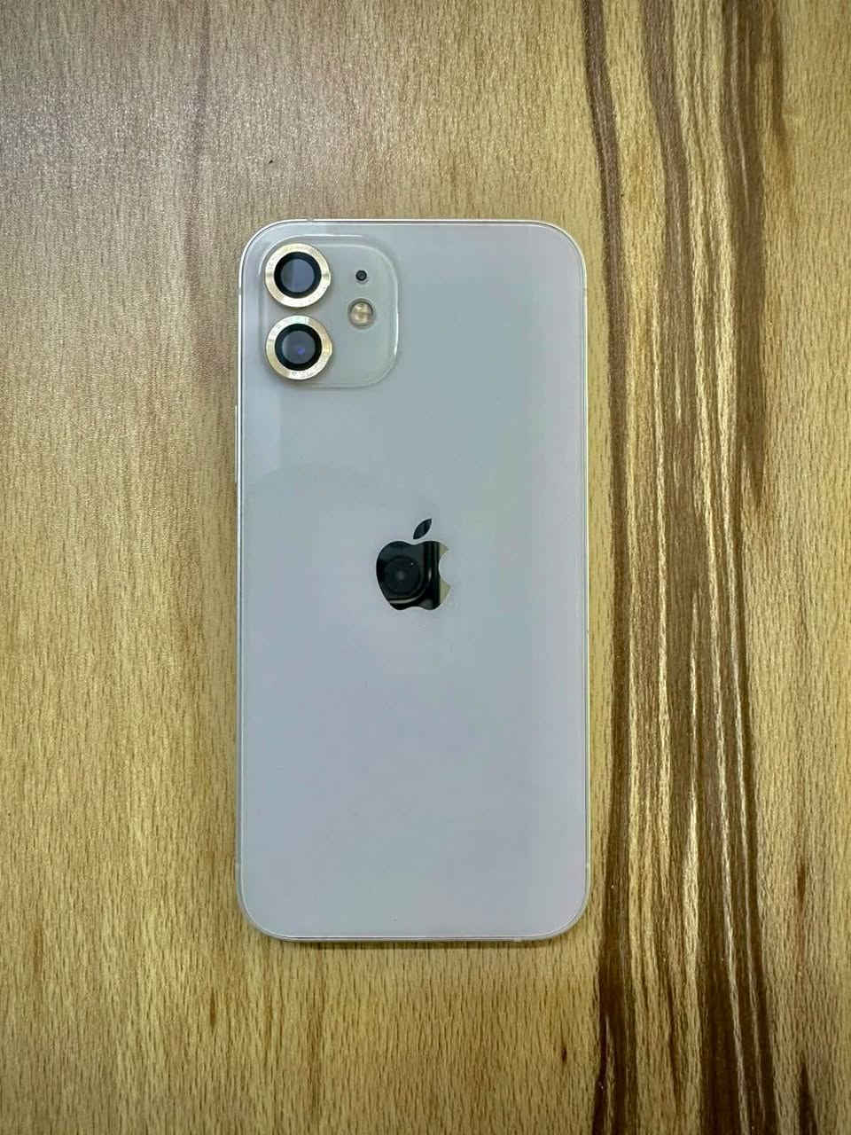 السلام عليكم (iPhone12 عادي)للبيع
الموبايل  لا مفتوح ولا مصلح بعده ع وضع الشركة 
ذاكرته 128 البطارية 95🔋مكفول من كلشي شاشة 3 خيارات مأخذه من شركة قبل كم شهر ممستعمل هواية مستعمل شي قليل مال بيت ملحقاته الكارتون مالته وكيبل شحن 
السعر 325 وبي مجال للشراي مكاني بغداد منطقة الكمالية متواجد خاص او واتساب ***********
