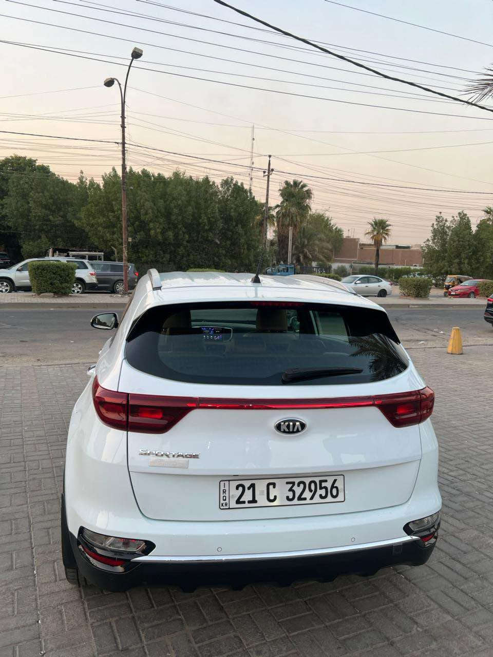 سبورتج 2020 خليجي 
مري شفط اشاير بالمري
حساس امامي خلفي
تبريد قطعتين
محرك 2000 دوش
ثلاث وضعيات قياده
ماشيه77
بدون صبغ 
السعر 178 ورقه 
مكان السياره بغداد 
المنصور 

*********** بغداد, العراق
