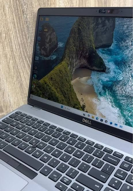 لابتوب dell latitude 5511
المعالج core i7 الجيل 10

الرام 16G DDR4
الذكرة 258G

جهاز مستخدم استخدام نظيف نظافة 95% للالعاب والبرامج الهندسية مع دقة شاشة FHD+ 

مدخلين شاحن تايب سي ولابتوب 
مدخل بطاقات 
ومدخل شريحة sim 
ومدخل كابل انترنت 
مدخلين usb

السعر 550 الف وقابل للتخفيض 
*********** واتساب
