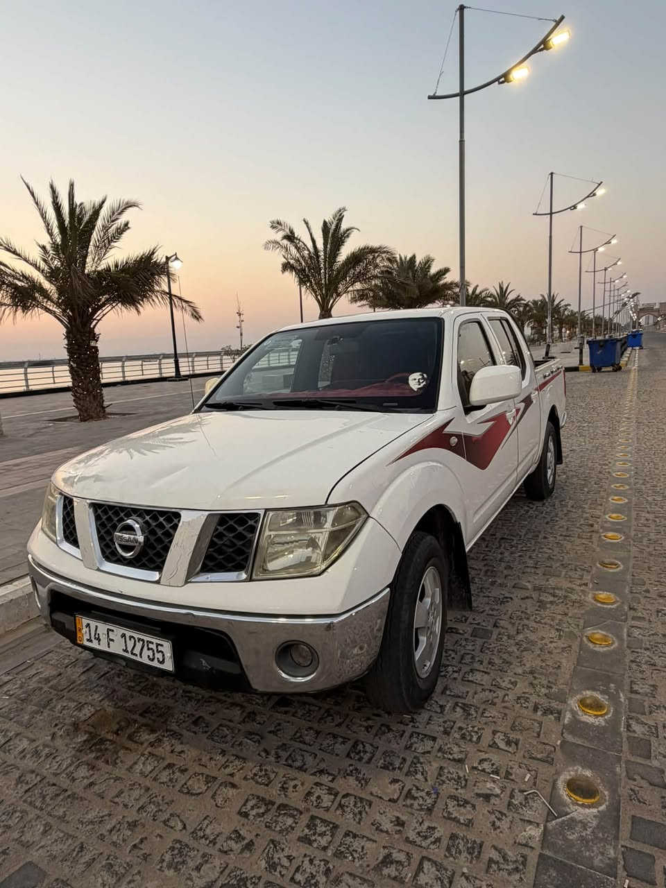 نيفاره مديل ١٣ رقم بصره جديد بسمي تحويل ثاني يوم مكينه مامفتوحه بلاد كير عادي سياره مكفوله من الحادث بيها ملاحضات صبغ شبر او اقل بلارباع بيها بكلايت الخلفي مكسور حته من تجيني لاتكول ماكتلي سياره نشطه ومابيها صرف بانزين ابد مونفس الوتماتيك تبريد ثلج تدفئه لايت زنون كلش عالي يسوي الشارع نهار مكاني بصره البراضعيه رقمي *********** معه مراعات وقت الاتصال سعر  ١٠٨ 
وبيها مجال بسيط
