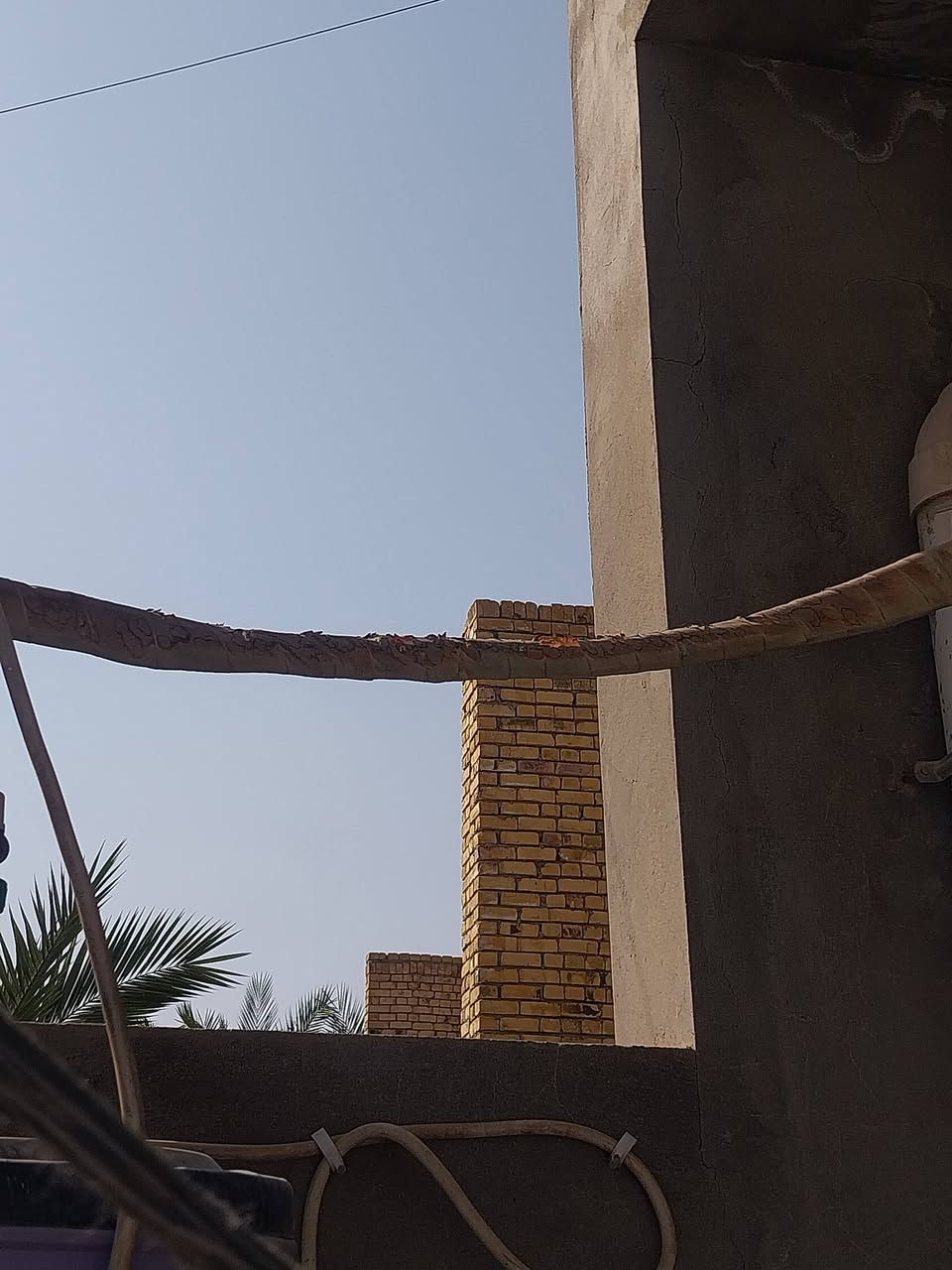 سبلت للبيع القطعه الخارجيه نضيفه جدا البواري مابيه شي فقط القطعه الداخليه محتركه للبيع***********
