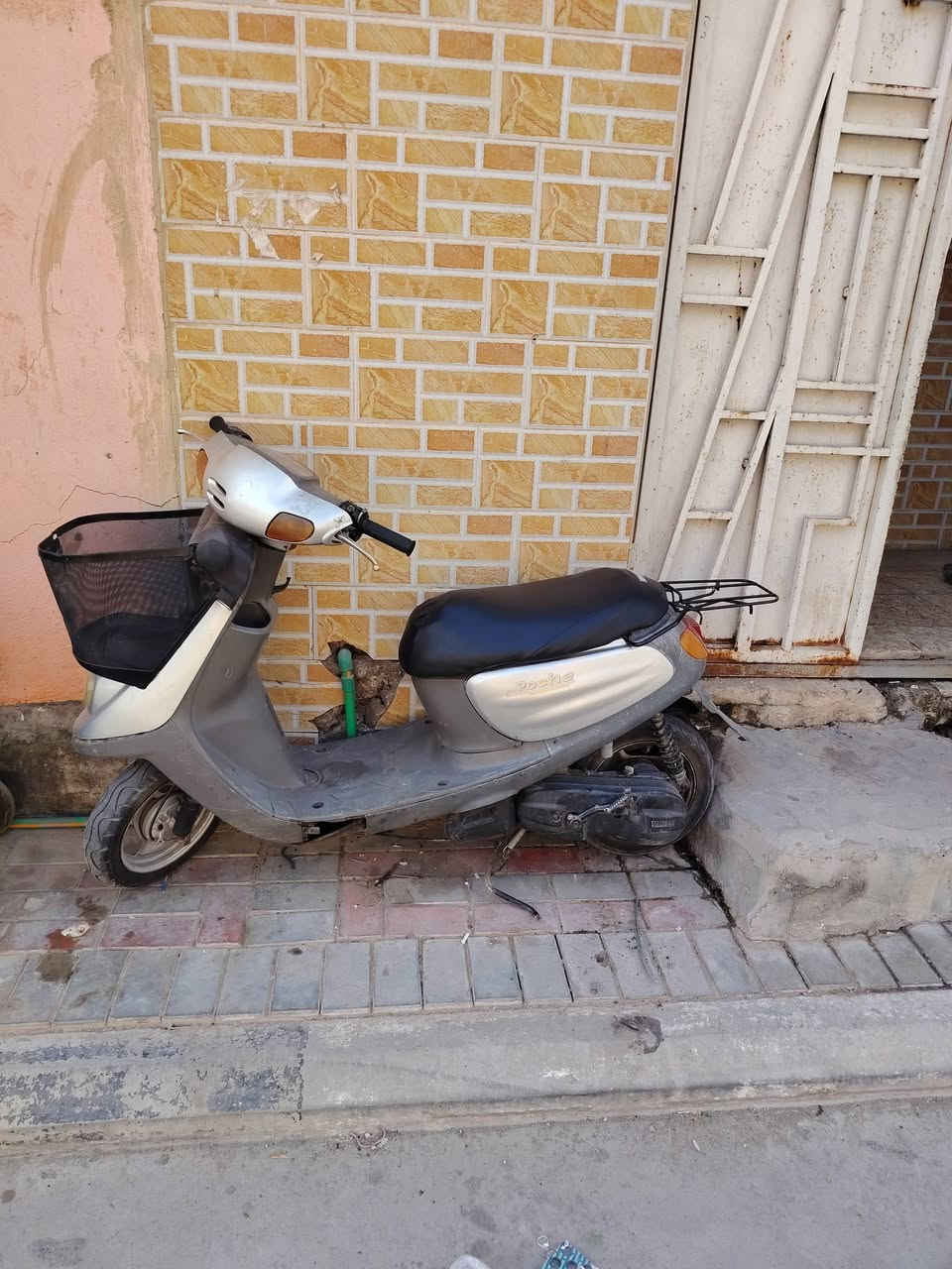 دراجة منغولي للبيع صوت ناعم شاصي مكفول السعر 300 ألف وبيها مجال بصيط ***********
