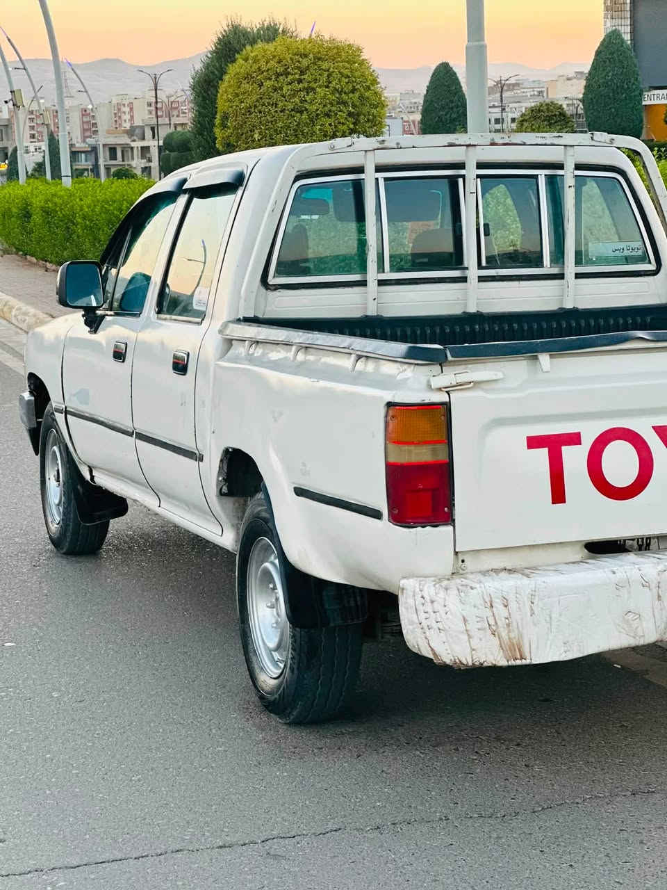سەرەتا بەناوی خوا

پیکاب توێتا یابانی 

مۆدێل ١٩٩٣

مەکینە ٣w 

گێڕو مەکینە هەموو گیانی بە شەرت بێمەسرەف 

تەقەو ڕەقە بە شەرت 

ئاڕم پلاستیکی سلێمانی عەسڵی 

چوار تایەی تازەو لۆکی لە سەرە

لەسەر ساخی کامل بۆیاخ دەعمو لێدراوی وەرگەڕان بە شەرت 

نرخ  35معامەلە

ڕەقەم تەلە فون ***********
