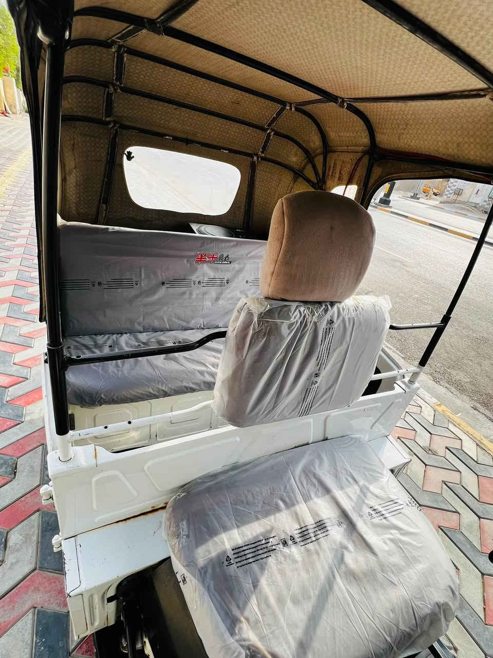 ٢٠٢١ • أوراق • مكينة نظيفة