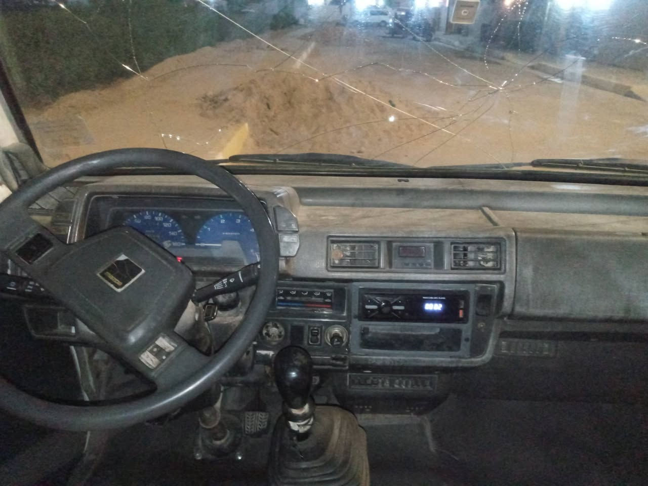 صور جديده للسياره نضيفه وجديده كلش حلوه
