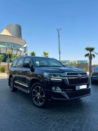 تويوتا لاندكروز ٢٠١٧ GX-R لاندكروز ٢٠١٧ GX-R شركات بريم درجه واحد ٦ سل...