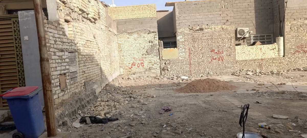 ارض زراعيه • ٥٠٠م • زيتونه