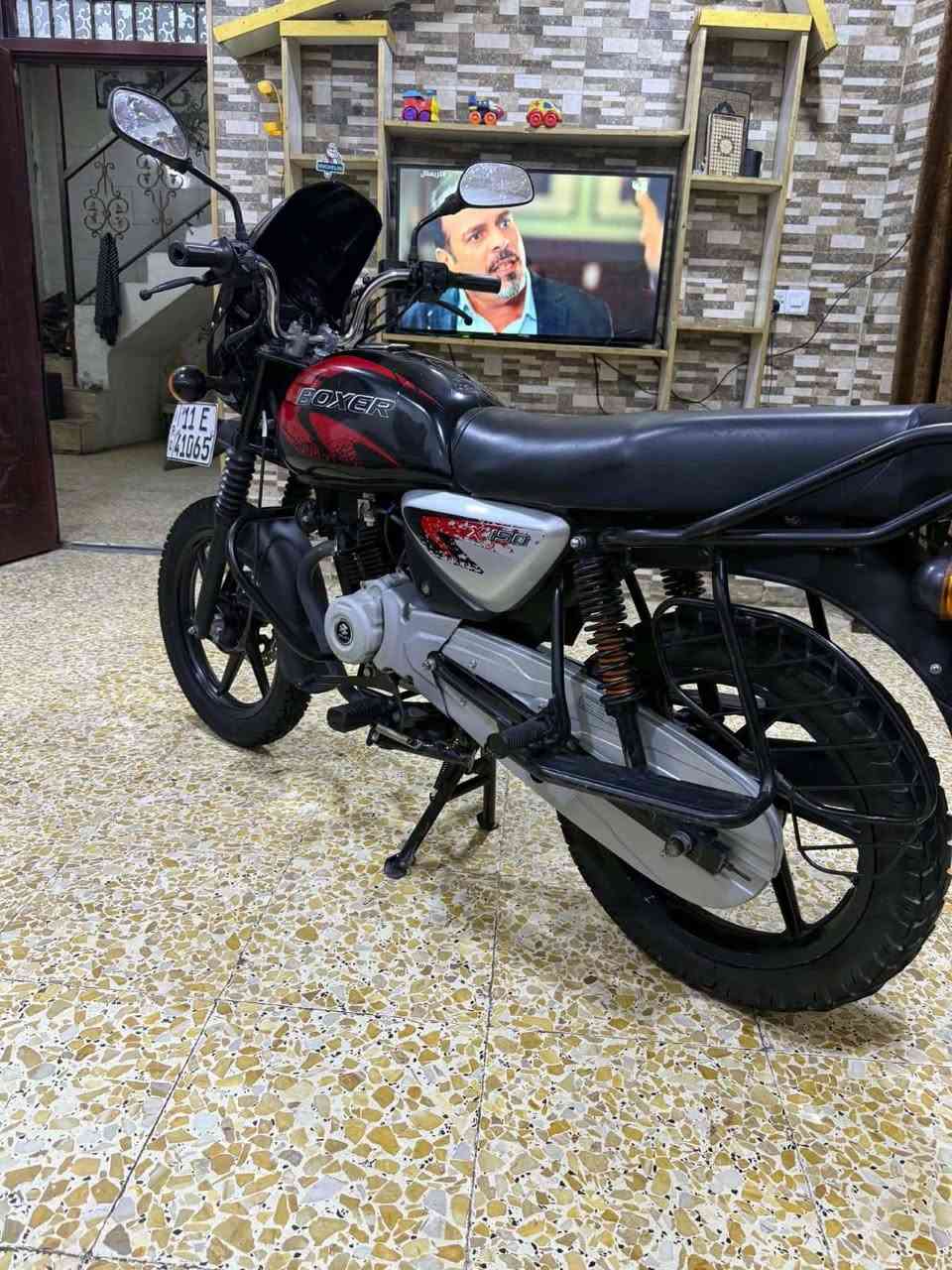 السلام عليكم بوكسر جبلي مديل23نازله بل24 ماشيه 22
رقم بغداد انكليزي هزه جديده شرط التحويل ثاني يوم مشروع وطني وين ميعجبك تحول سنويه لحد30
مكينه مكفوله كفاله عامه كفاله عامه منضومه زنون كهربايات شغاله من الجميع  دراجه جديده استخدام شخصي واليوم مسويلهه ادامه زوج تاير جديد وتبديل دهن 

السعر  2و350وبيها مجال بسيط لشراي
مكاني بغداد الشعله ***********
