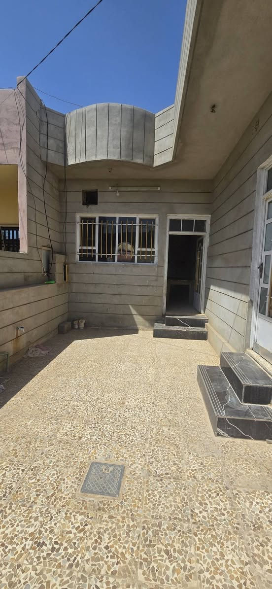 🏠 بيت للبيع بالأقساط – فرصة مميزة في الموصل
📍 الموقع: الموصل – قوسيات، خربت عسكر، قرب معمل سيد حميد
📐 المساحة: 150 متر
💰 المبلغ الكلي: 50 مليون دينار
💵 المقدمة: 25 مليون
📅 القسط الشهري: 500 ألف دينار

🏡 تفاصيل البيت:
• غرفتين نوم
• هول استقبال
• صحيات داخلية وخارجية
• يبعد عن الشارع العام حوالي 200 متر

📞 للاستفسار والتواصل:
***********
***********
