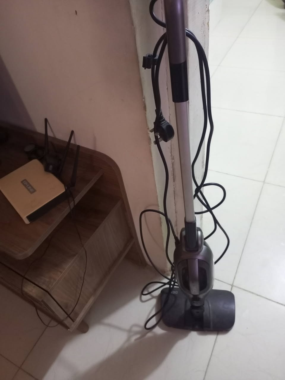 السلام عليكم دراجه شحن حجم ١٤ سعر ١٠٠. تنور كهربائي كرانيت. سعر خمسين. ماسحه كهربائيه  ٤٠  هاتف ***********
