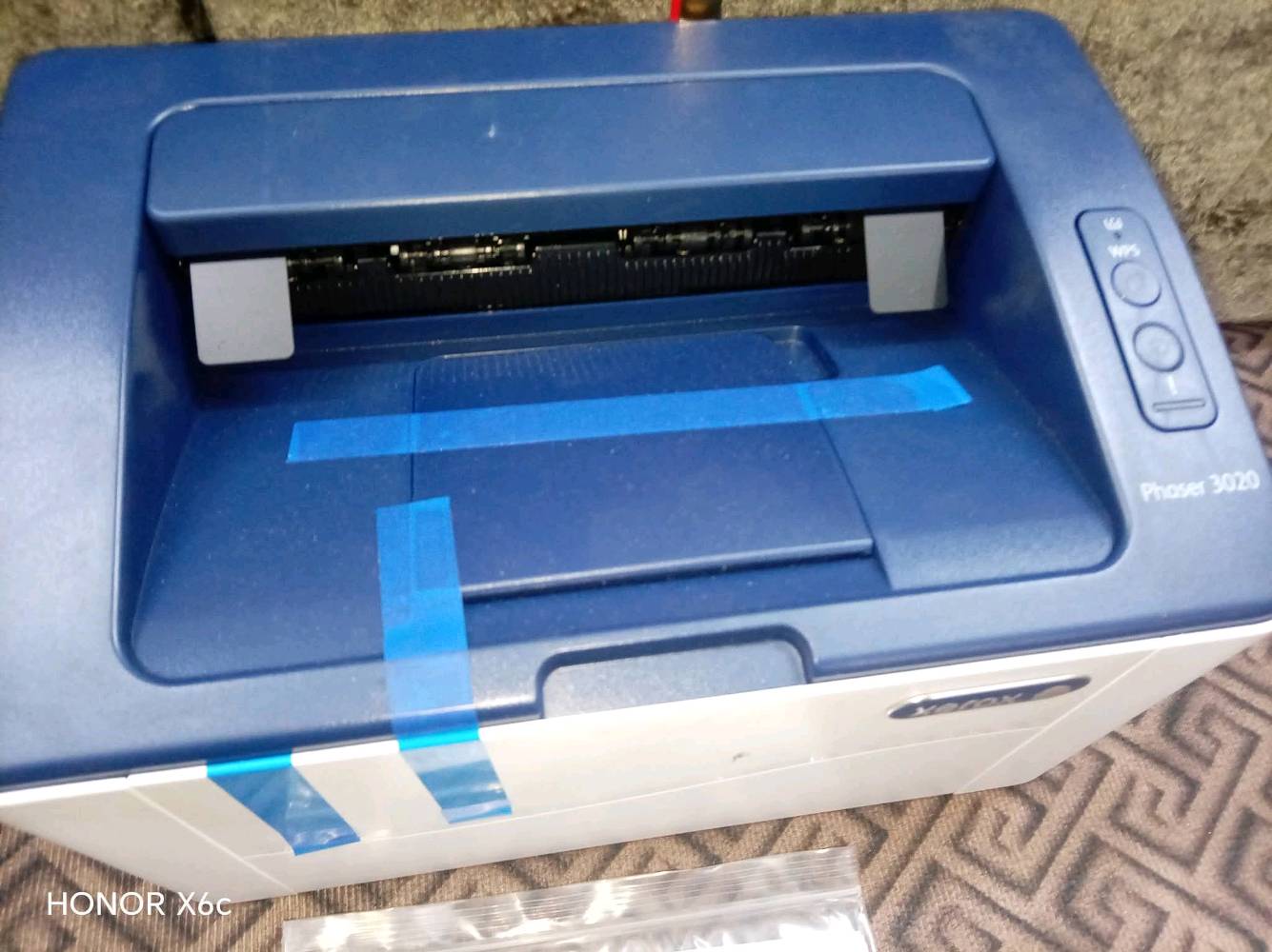 السلام عليكم طابعة جديدة ما مستخدمة نظيفة الاستفسار الاتصال على رقم واتساب *********** السعر 100 وبي مجال بسيط جدا