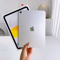آيباد ١١ • ١٢٨ • نظيف ١٠٠%