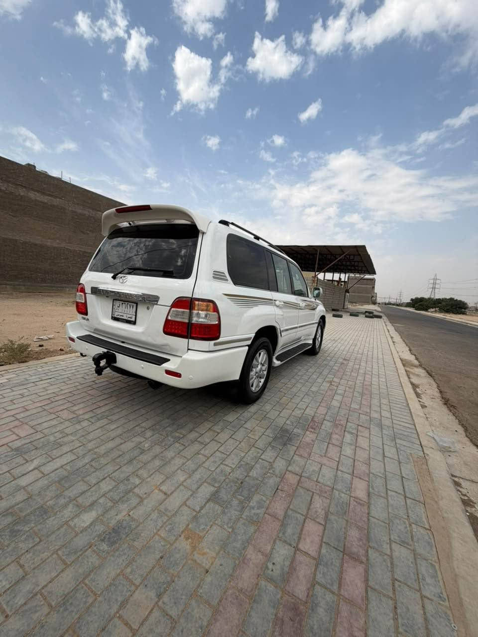لاندكروز • ٢٠٠٣ • رقم بصره