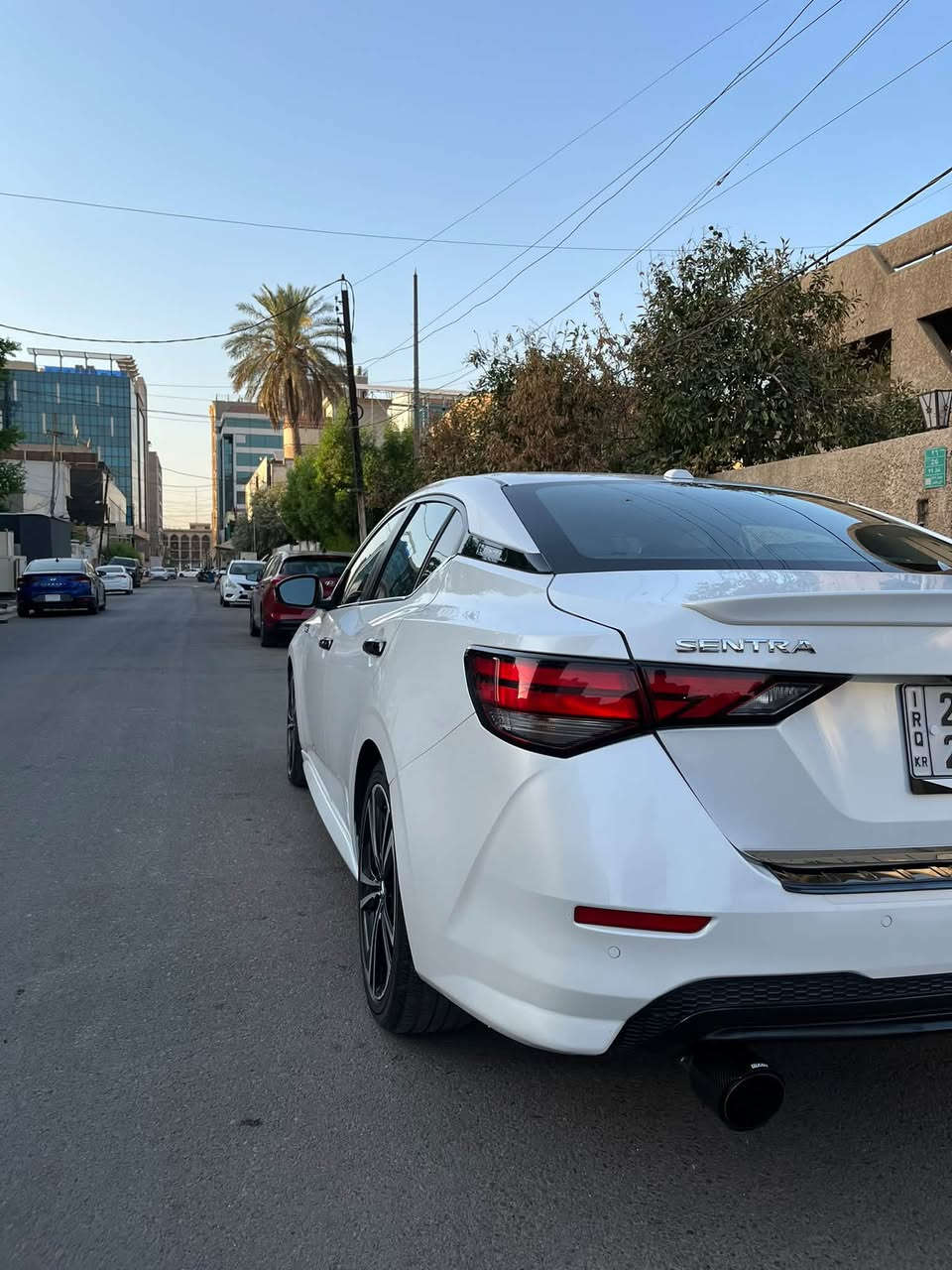 السلام عليكم ..
للبيع سنترا موديل ٢٠٢٣ فول موصفات ١/١ 
حادث بدون ايربك ماشية ٢٩٧٠٠ مايل بيها صبغ ربع الجاملغ الأمامي الأيمن وبنيد بدون ايرباك بدون دواخل شرط الفحص 

موصفاتها سلايت جلد كشن كهرباء تدفئة تبريد ٤ كامرات رادارات لايت زنون دبل عدسة بلاد ويل جبير وعليها اضافات لد ترحيبي وكامره امامية السيارة جاهزة اي نقص مابيها 

مكان السيارة بغداد العرصات السنوية بأسمي 
السعر المطلوب ١٥٠٠٠ $ يعني ١٥٠ ورقة
للأستفسار  ***********
