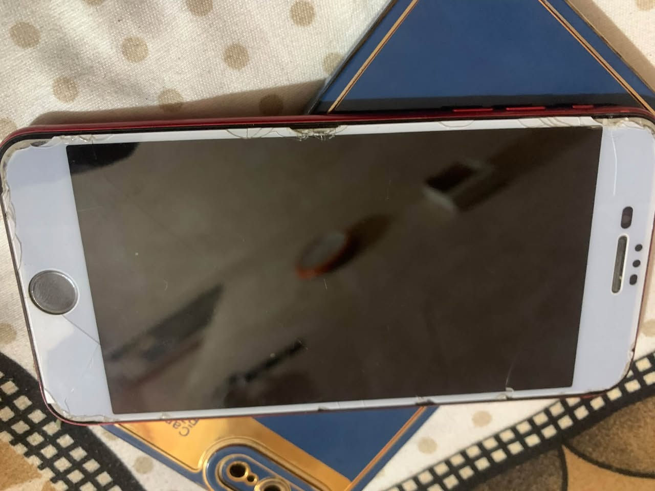 آيفون • للبيع • مراوس