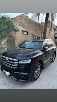 لاند كروز • vx بريم • ٢٤ ألف كم