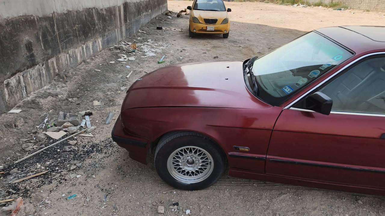 BMW 525
تم اعادت نشر بسبب الوعود الكاذبه  الموشراي لايتعبني رجائن مليت من هلسوالف التعبانه يجيك يشلع كلبك  ويروح 
موديل 1991 
رقم جديد  
 محرك 525 مسكر تك فانوص شلعه شك الكاع الكير بي نضام سبورت وعادي وقتصادي كلهن شغالات فتحت سقف 
تايرات حداديه باتري  كله جديد السياره نضيفه نقصه بوليش مصبوغه عام  
مناقصه شي مجرد ترتيبات بسيطه  مابيه صرفيه  رنك خليه مابي لافطر ولا كسر شرط 
سعر 48 وبيه مجال قليل 
عنواني بصره شط العرب 
***********
