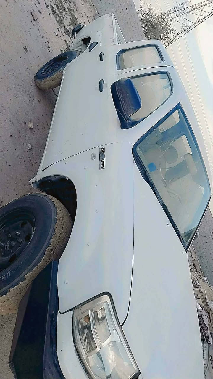 بيكم فورت
تخم تاير 
صدر امامي خلفي نضيف 
كير ومكينه خير من الله 
دوشمه جديده 
كير عادي 
مكينه 4سلندر 

السياره بلاديه لا ضربه ولا صبغ 
ملاحضه اتصل خاص مقفوال
مكان السياره النجف
سعر السياره  ٥٥$ وبيهة مجال  
ستفسار ***********
