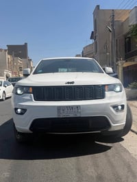 كراند شيروكي • بلاك توب • ٥٦٠٠٠ ميل