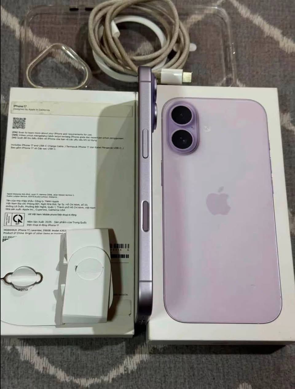 السلام  عليكم بيع او مراوس بإيفون حسب القناعة
ايفون 17 ذاكرة 256 

بطارية 🔋 100 بعدة جديد ممستخدم هواي

جديد مستخدم شهر ونص بعدة داخل الضمان ينتهي ضمانة بعد 8 لو اكثر 

مكفول من الشخط مغلف تغليف كامل حت السماعات مغلفهن 

ويجي ويا كيبل ابل الاصلي وحافضات ثنين ولزگة ضد الكسر فقط الكارتون ملگيتة الجهاز اني اخذتة بيدي داخل الضمان مكاني بغداد المشتل حي المعلمين

للتواصل فقط واتساب او اتصال ع الرقم *********** السعر مليون و٧٥ نهايتة قفلة مستحيل موجود بهيج سعر مثلة
