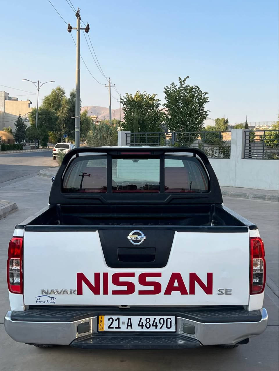 نیسان ناڤارا مۆدیل (٢٠٠٩) ڕەقەم سلیمانی گێڕ عادی 
ڕەقەمی تازەیە سەنەوی ٢ ڕۆژە بەسەر چوە دوو پەڵە بۆیاخی هەیە بێ دەعم پێشو دوای کەپسە سەیارەکە یەک دینار مەسرەفی نیە گێڕ و مەکینە تەبرید  و تەحویل بەشەرت لە سلێمانیم گەڕەکی ڕاپەڕین سعری (٨٨) گەڵاو معامەلەیەکی کەم 
ڕەقەم تەلەفون(***********) 
گۆڕینەوە ناکەم السليمانية, العراق
