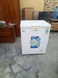 مجمده  حجم صغير قياس 66 عرض والرتفاع 81  نضيفه وتجميده فول كلش زين  سع...
