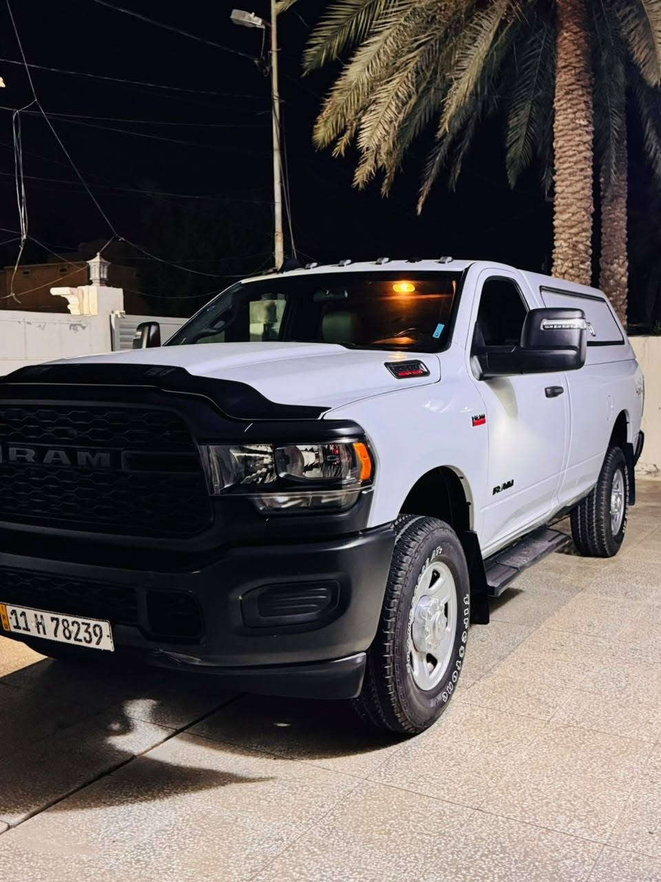 سلام عليكم 
دوج رام 2024
فحل 8 برغي حجم 2500 بدي طويل محرك V8 6.4 HEMI (بانزين)
 السياره اني مستورده كلين تايتل بدون حادث ماشية 11 الف بعده بحاله الوكاله
 السياره مواصفات heavy duty فول. 
بصمه
مري كهرباء شفط+اناره بالمري عند الرجوع 
شاشه كبيره كار بلي 
كير ماوس 
كشنات جلد 
رادار امامي خلفي 
نقطه عمياء 
كروز سرعة 
وباقي المواصفات المعروفه. 
السياره مكفوله اي نقص ما بيها. 
الاستفسار ***********.
