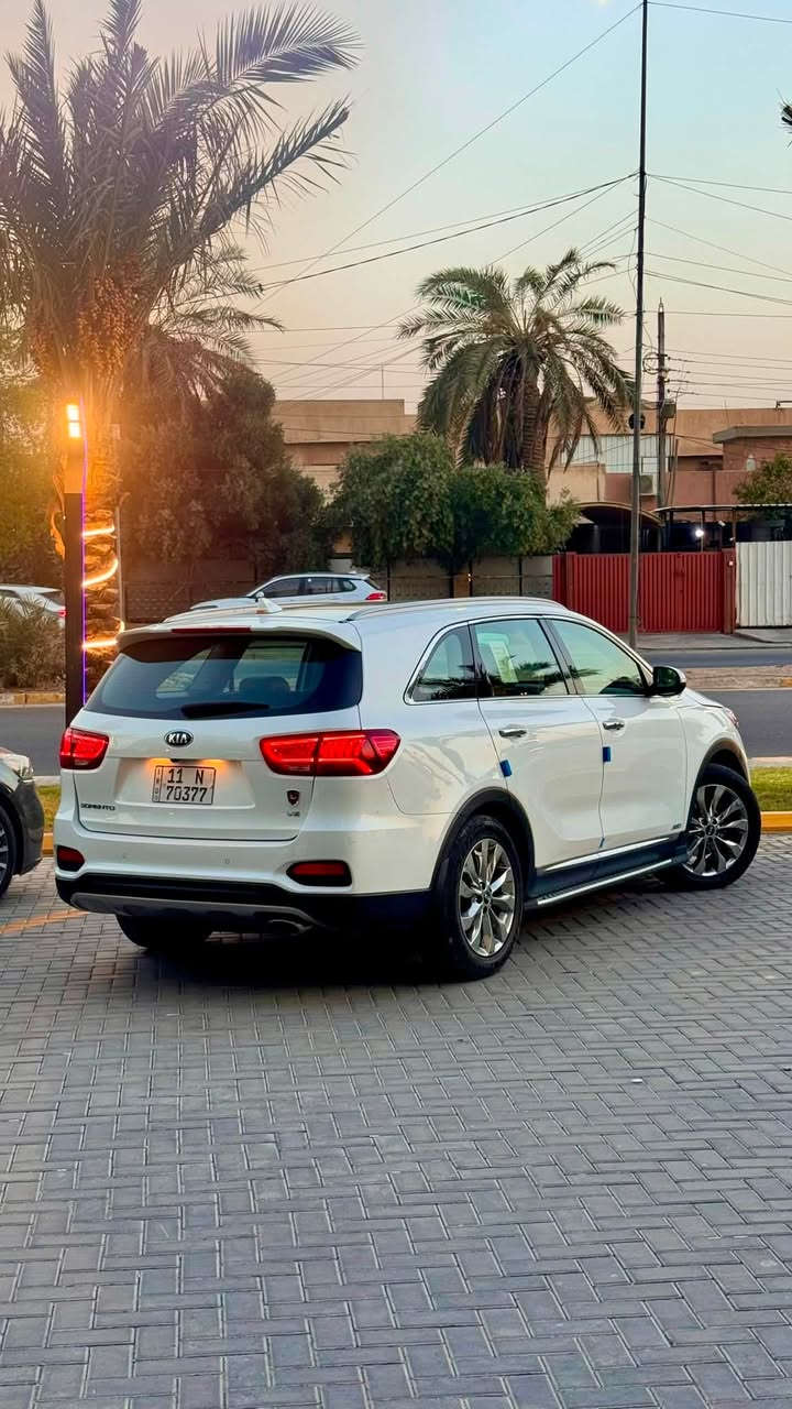 بيع او مراوس حسب القناعة السلام عليكم سورنتو 2020 خليجي الدولية اعلى فئة فول مواصفات vip السيارة عليها ادامة كاملة بولش ونانو سيراميك وبلحقيقه بعد احلى من الصور 
ماشية 85 الف حقيقي
محرك وكير كفالة وصدر كله على وضع الشركة 
بصمة دخول و بصمه تشغيل
بانوراما و خمس كامرات 
مري شفط
زنون بلادي ٣ عدسات 
هاند بريك بصمة و اوتو هولد 
حساسات امامية وخلفية
شاشة كبيرة تدعم نظام كار بلي
كشنات جلد مع تدفئة وتبريد كشنات امامية
تدفئة كشنات خلفية 
كشنات كهرباء السائق والراكب
تبريد منفصل مناخي 
بردات خلفية بلادية
ويل كب كروم 
يدات نيكل
جنطة كهرباء 
لد امامي وخلفي
السيارة باسمي سنوية ووارقام كله جديد بيها صبغ فقط نصف البنيد صبغ بدون حادث وشرط الفحص 
السعر 238 وبيها مجال بسيط مكاني بغداد حي الحسين 
***********
