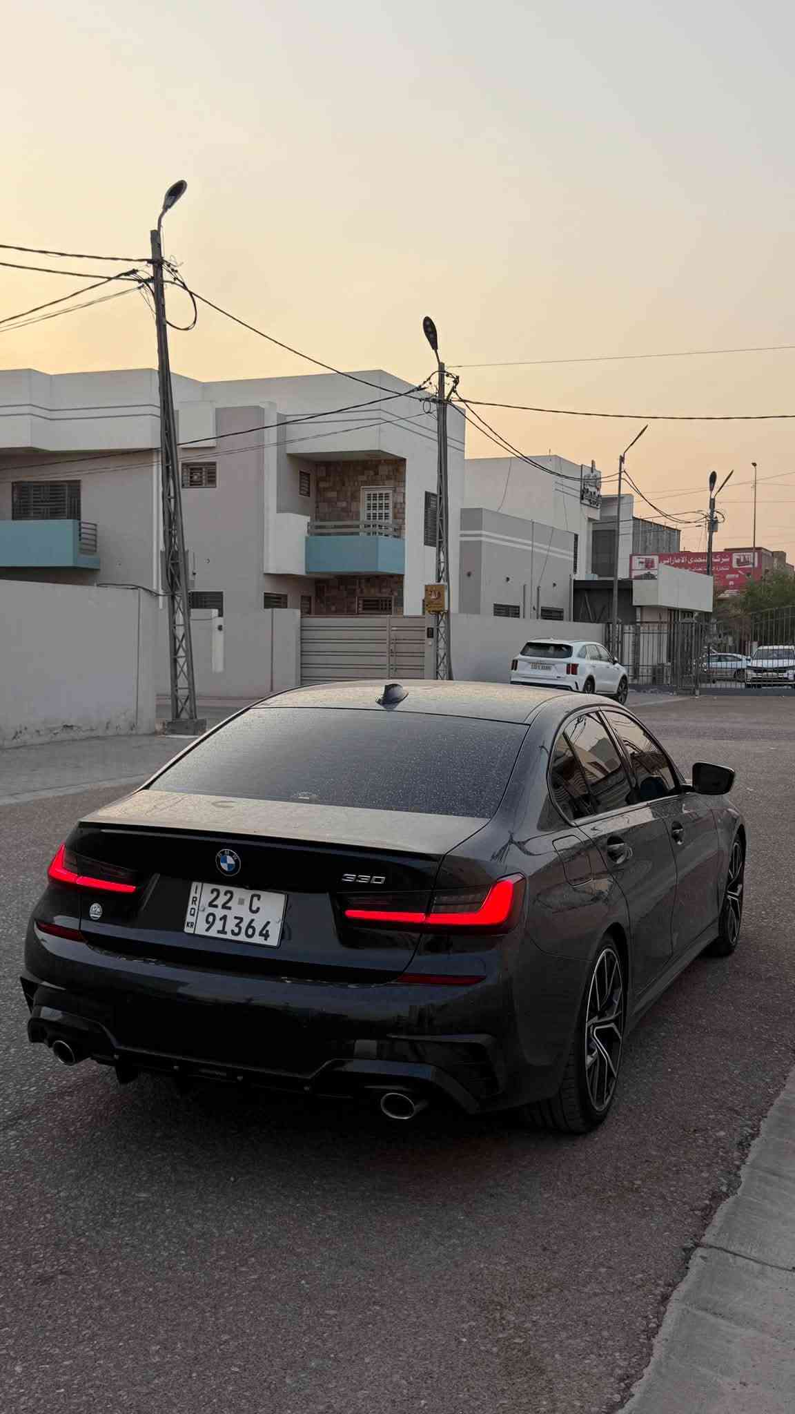 🔥 BMW 330i M-Package | موديل 2022 🔥
🇺🇸 وارد أمريكي | صفر مسج | جاهزة من كلشي

🚘 المواصفات والتجهيزات:
• M-Package كامل 🔥
• محرك 2.0 لتر TwinPower Turbo
• 4 سلندر — 255 حصان
• گير أوتوماتيك 8 سرعات
• دفع خلفي RWD
• بصمة + كارت
• دخول وتشغيل ذكي
• LED داخلي Ambient Lighting
• لايت داخلي متحرك وذكي ✨
• Adaptive LED أمامي يتحرك ويا الستيرن
• لايت ترحيبي عند الاقتراب من السيارة
• حساسات أمامية + خلفية + جانبية
• رادارات
• كاميرات 360°
• Parking Assistant
• فتح الشنطة بالدوسة
• مقاعد جلد
• ستيرن M Sport
• عدادات رقمية
• شاشة وسطية
• Apple CarPlay / Android Auto
• مرايات كهربائية وطي كهربائي
• وياله M Sport
• نظام صوتي
• أنظمة أمان ومساعدة متعددة

🛠️ حالة السيارة:
• الضرر ربع بنيد فقط
• بدون دواخل
• جاملغ مبدل بلادي نفس اللون
• السيارة صفر مسج وجاهزة من كلشي

📋 التسجيل:
• رقم أربيل مداور أو وكالة حسب طلب المشتري

📍 مكان السيارة: بغداد

🔑 رقم الشاصي:
3MW5R1J04N8C62727

💰 السعر: 278 ورقة

📞 ***********
