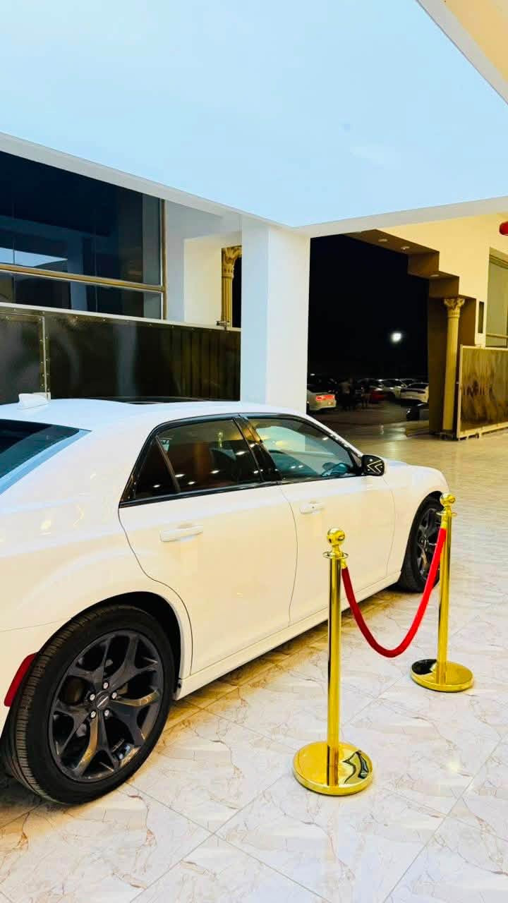 كرايسلر   اوباما 300S   (ألشايب👨🏻‍🦳⚜️)
الموديل :2021. (كندي ) . 

العداد : 66  mi   . (اخت زيرو) .

المحرك : V6 . 3.6L . 
مرقم أربيل كامل بسمي تحويل ثاني يو

(السياره مكفوله كفاله عامه )

سياره جديده 

الموصفات 

 فول الفول 1/1 

المواصفات :

ردار امامي 

ردار جانبي 

* الواجهة الأمامية SRT. 

* پانوراما . 

* رادار مع مانع تصادم . 

* نقطة عمياء . 

* حساسات امامية . 

* مصابيح امامية زنون مع LED . 

* ويل قياس 20 أنج . 

* حساسات خلفية . 

* شاشه كبيرة مع نظام ملاحة نفكيشن GPS .

* سستم صوت الپاين مع سماعات بريميوم .

* مقصورة الركاب من الجلد الفاخر .  

* مقاعد أمامية كهربائية عدد 2 . 

* ذاكرة لحفظ وضعيات الجلوس (ميموري) . 

* مقاعد أمامية تبريد وتدفئة . 

* مقاعد خلفية تدفئة . 

* تشغيل عن بعد . 

* ستيرن كهربائي . 

* تدفئة ستيرن . 

* محدد سرعة . 

* تلفون بلوتوث . 

* كاميرا خلفية .

* مرايا متحسسة للاضاءة العالية .

* كير شفتر بالستيرن . 

* دخول ذكي (بصمة) .

رقمي ***********
