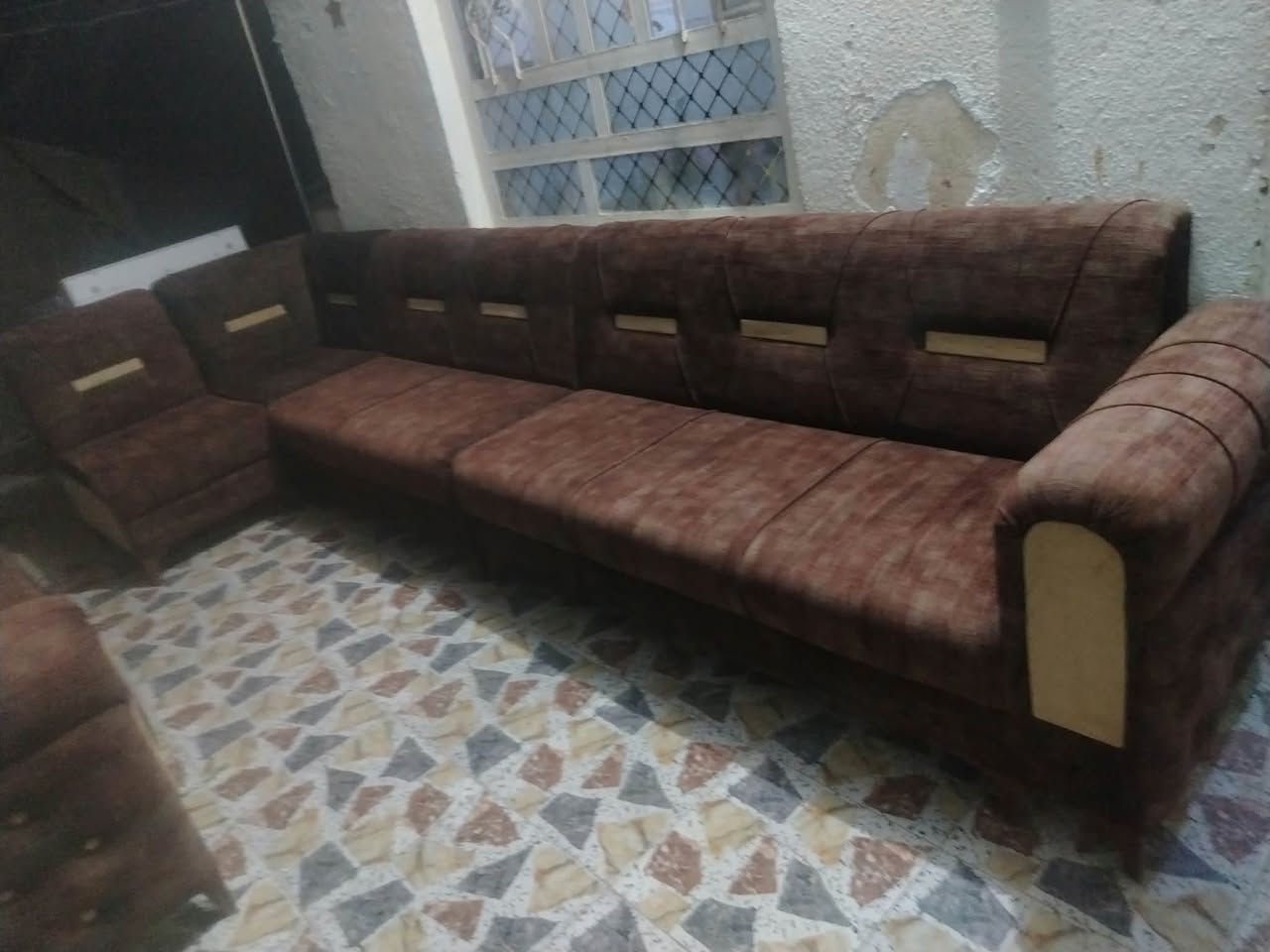ديوان • ١٠ مقاعد • حله عنانه